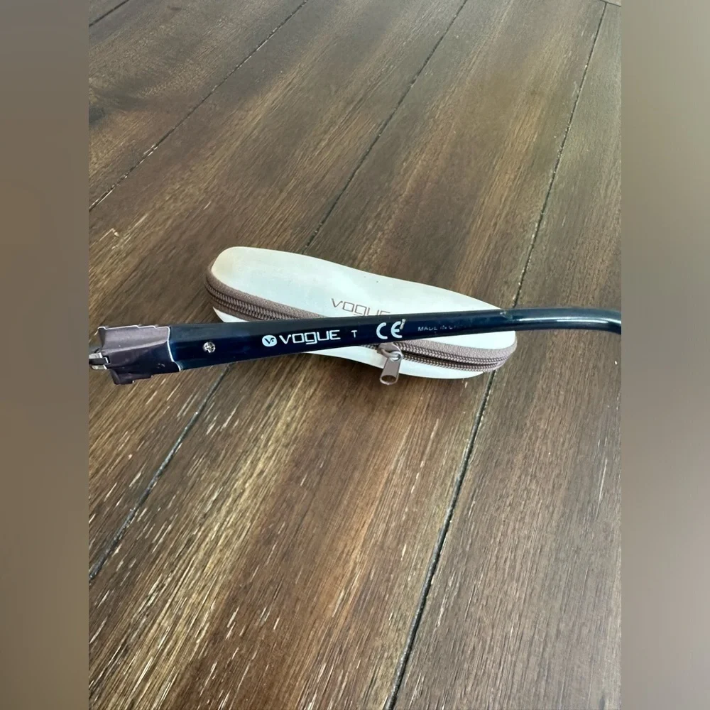 Vogue eye wear with glasses case